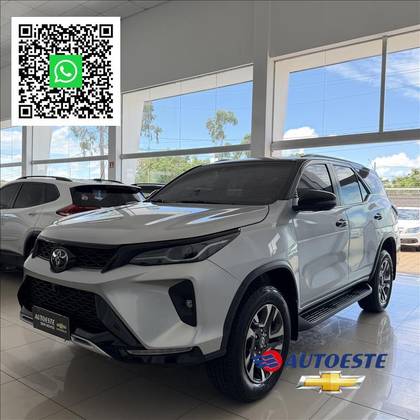 TOYOTA HILUX SW4 2.8 D-4D TURBO DIESEL SRX PLATINUM 7L 4X4 AUTOMÁTICO